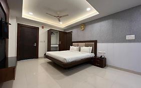 Hotel Shri Radha Nikunj Vrindavan